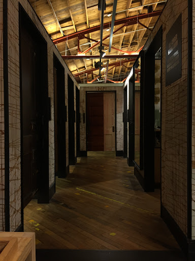 Clothing Store «Urban Outfitters», reviews and photos, 1140 Bardstown Rd, Louisville, KY 40204, USA