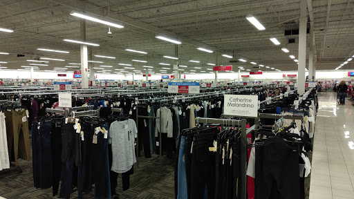 Shopping Mall «One Hundred Oaks Mall», reviews and photos, 719 Thompson Ln, Nashville, TN 37204, USA