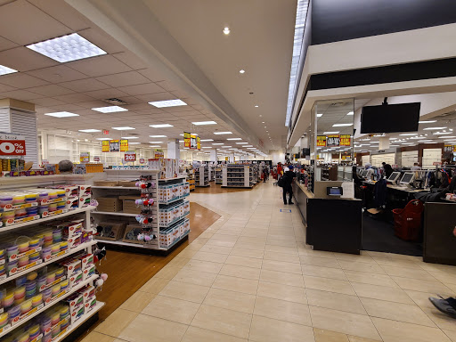Department Store «Century 21 Department Store», reviews and photos, 61-35 Junction Blvd, Rego Park, NY 11374, USA