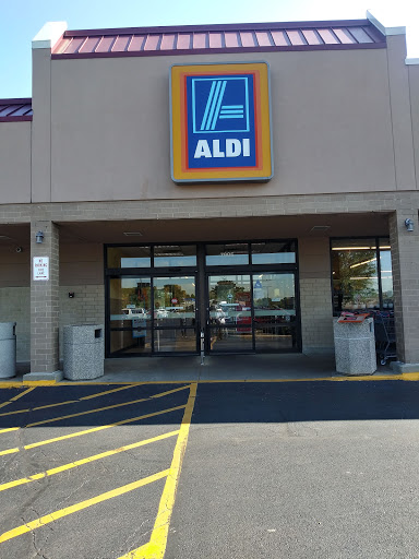Supermarket «ALDI», reviews and photos, 7905 Golf Rd, Morton Grove, IL 60053, USA