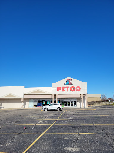 Pet Supply Store «Petco Animal Supplies», reviews and photos, 801 W Lake Ave, Peoria, IL 61614, USA