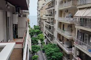 Thessaloniki Center Apartment On The Sea image