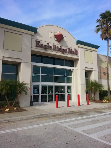 Clothing Store «Aéropostale», reviews and photos, 451 Eagle Ridge Mall Entrance, Lake Wales, FL 33859, USA
