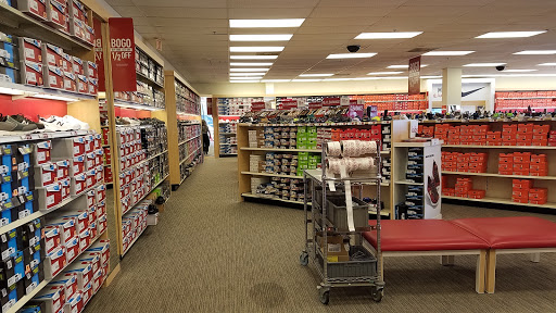 Shoe Store «Famous Footwear», reviews and photos, 10500 Ulmerton Rd, Largo, FL 33771, USA