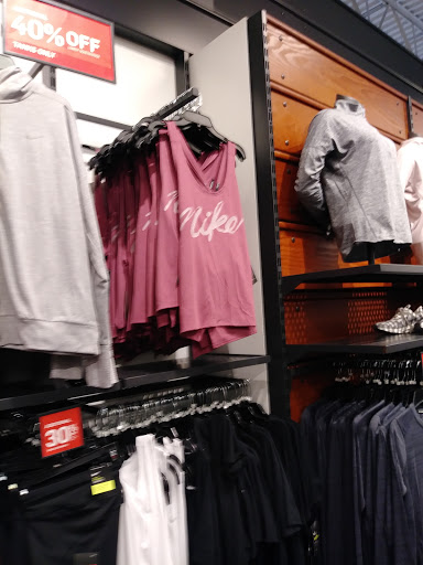 Clothing Store «Nike Factory Store», reviews and photos, 505 Premium Outlets Dr, Monroe, OH 45050, USA