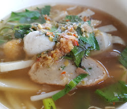 แม่ต๋อมก๋วยเตี๋ยวปลาทะเล photo