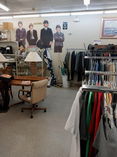 Thrift Store «Gulfside Hospice Thrift Shoppe», reviews and photos, 36524 FL-54, Zephyrhills, FL 33542, USA