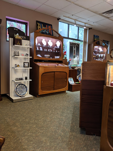 Jewelry Store «Pearce Jewelers», reviews and photos, 41 Glen Rd, West Lebanon, NH 03784, USA