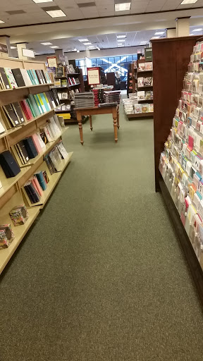 Book Store «Barnes & Noble Booksellers Crabtree Mall», reviews and photos, 4325 Glenwood Ave, Raleigh, NC 27612, USA
