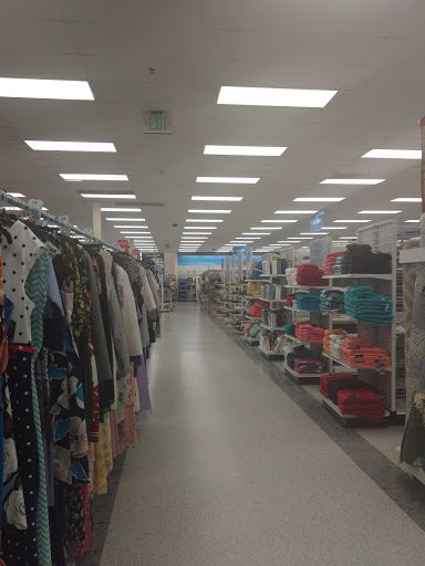 Clothing Store «Ross Dress for Less», reviews and photos, 1235 N Peachtree Pkwy, Peachtree City, GA 30269, USA