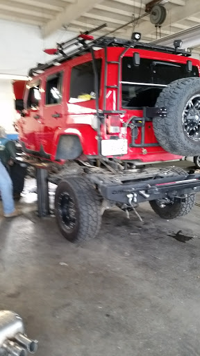 Auto Repair Shop «Fullerton Auto Repair Clinic & Body Shop», reviews and photos, 148 Lloyd Ave, Fullerton, CA 92833, USA