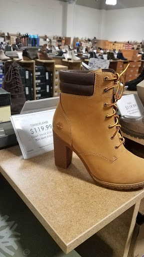 Shoe Store «DSW Designer Shoe Warehouse», reviews and photos, 10400 Old Georgetown Rd, Bethesda, MD 20814, USA