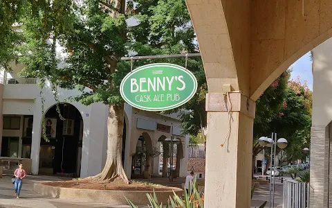 Benny's Cask Ale Pub image
