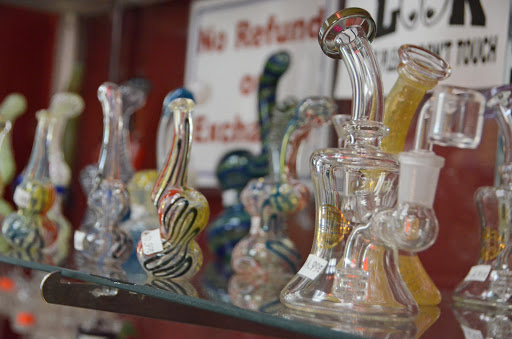 Tobacco Shop «Cheap Tobacco», reviews and photos, 20526 N Milwaukee Ave, Deerfield, IL 60015, USA