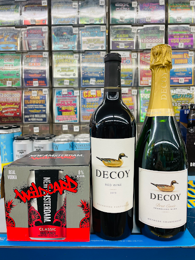 Liquor Store «Main Street Liquor», reviews and photos, 243 E 14 Mile Rd, Clawson, MI 48017, USA