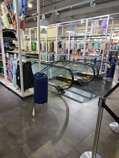 Clothing Store «Old Navy», reviews and photos, 1400 Willowbrook Mall, Wayne, NJ 07470, USA