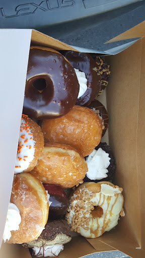 Donut Shop «Jupiter Donut Factory», reviews and photos, 141 Center St, Jupiter, FL 33458, USA