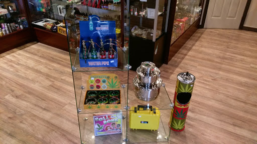 Tobacco Shop «Kushionz Smoke Shop», reviews and photos, 435 South State Road 7, Hollywood, FL 33023, USA