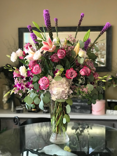 Florist «Riverside Bouquet Florist», reviews and photos, 6732 Magnolia Ave, Riverside, CA 92506, USA