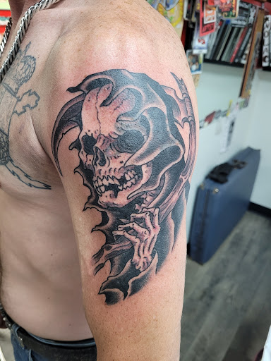 Tattoo Shop «Electro Magnetic Tattoo Studio», reviews and photos, 1005 Canal Dr, Chesapeake, VA 23323, USA