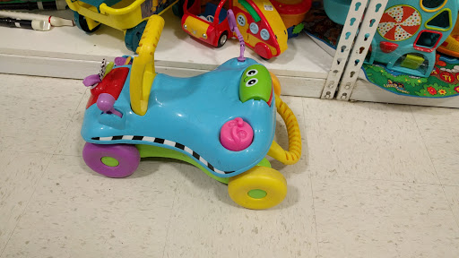 Thrift Store «Goodwill - Maplewood», reviews and photos, 2580 White Bear Ave, Maplewood, MN 55109, USA