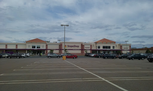 Supermarket «Super Stop & Shop», reviews and photos, 109 Taunton St, Plainville, MA 02762, USA
