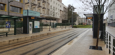 Eugène Vignat (Tramway B) à Orléans