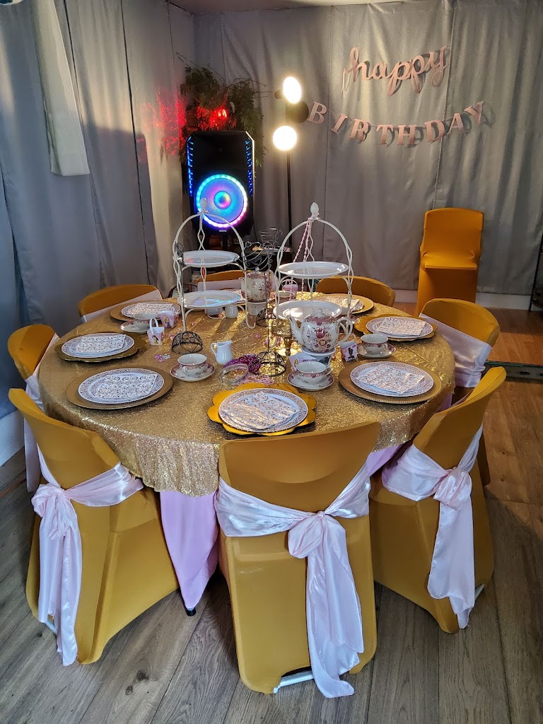 The Girly Girlz Pampered Palace & Princess Palace 37043
