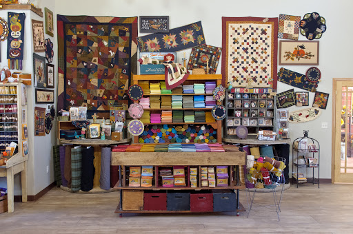 Quilt Shop «The Little Red Hen», reviews and photos, 612 Hope Ave, Muscatine, IA 52761, USA