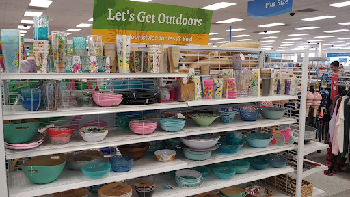 Clothing Store «Ross Dress for Less», reviews and photos, 20618 I-45, Spring, TX 77373, USA