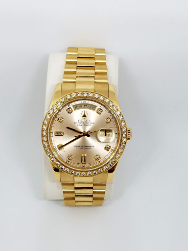 Jewelry Store «Saatchi Jewelry», reviews and photos, 4545 Austin Blvd, Island Park, NY 11558, USA