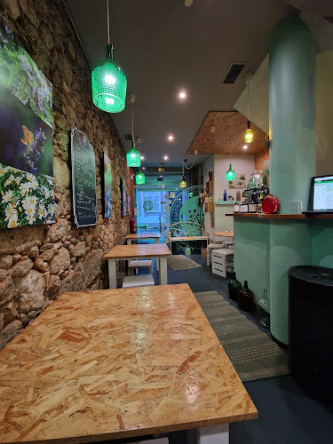 https://www.tripadvisor.pt/Restaurant_Review-g189185-d12377753-Reviews-Viana_Aromaticas_Etc-Viana_do_Castelo_Viana_do_Castelo_District_Northern_Portuga.html
