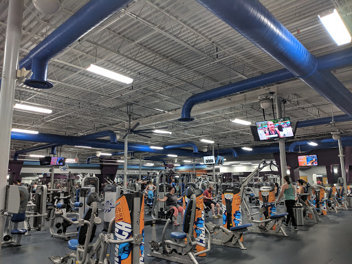 Health Club «Crunch - Tampa Palms», reviews and photos, 15313 Amberly Dr, Tampa, FL 33647, USA