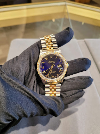 Jewelry Store «Jared The Galleria of Jewelry», reviews and photos, 16070 W Bluemound Rd, Brookfield, WI 53005, USA