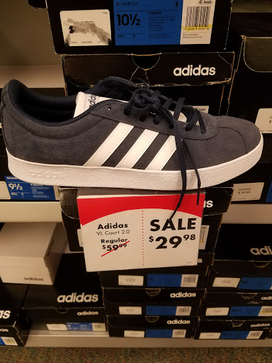 Shoe Store «Shoe Carnival», reviews and photos, 12556 Westheimer Rd, Houston, TX 77077, USA