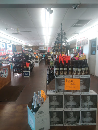 Liquor Store «Davis Liquor Outlet», reviews and photos, 1406 N Waco Ave, Wichita, KS 67203, USA