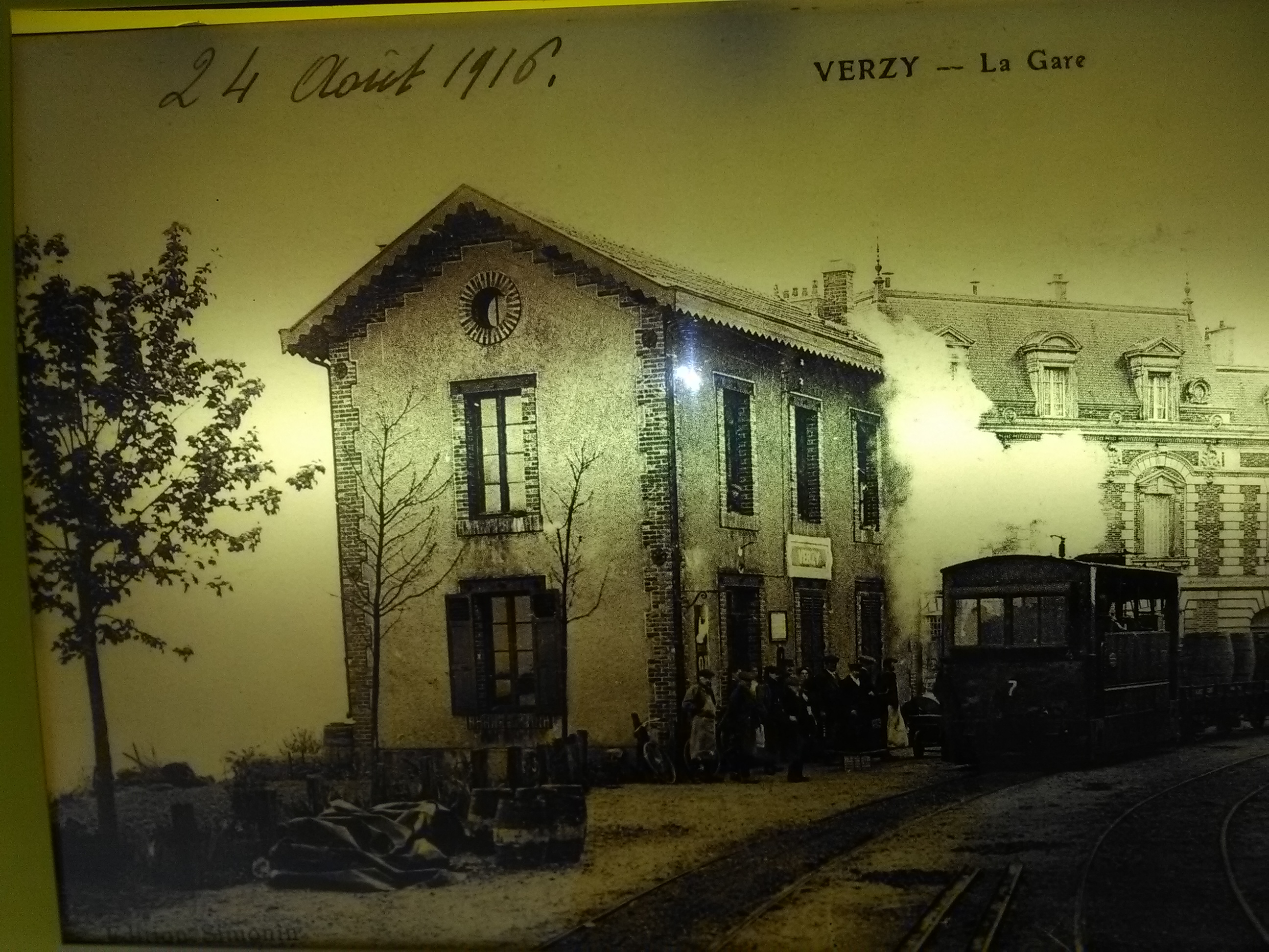 Photo n° 26 de l'avis de Athéna.e fait le 15/08/2017 à 06:29