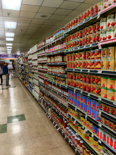 Grocery Store «Whole Foods Market», reviews and photos, 239 N Crescent Dr, Beverly Hills, CA 90210, USA