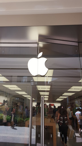 Computer Store «Apple Short Pump Town Center», reviews and photos, 11800 W Broad St, Henrico, VA 23233, USA