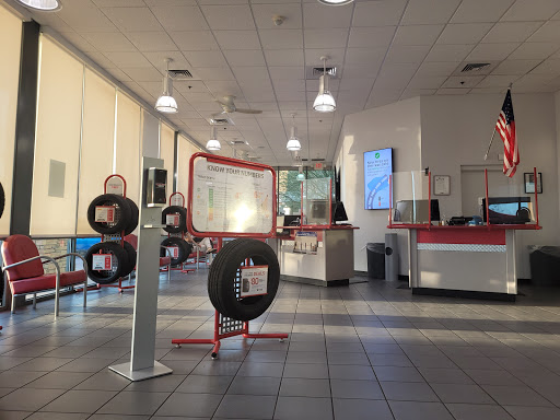 Tire Shop «Discount Tire Store - Scottsdale, AZ», reviews and photos, 20555 N Scottsdale Rd, Scottsdale, AZ 85255, USA