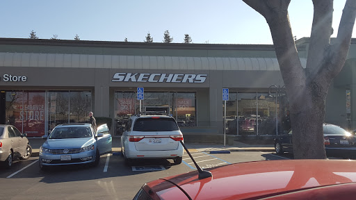 Shoe Store «SKECHERS Factory Outlet», reviews and photos, 1251-53 Marina Ct, San Leandro, CA 94577, USA
