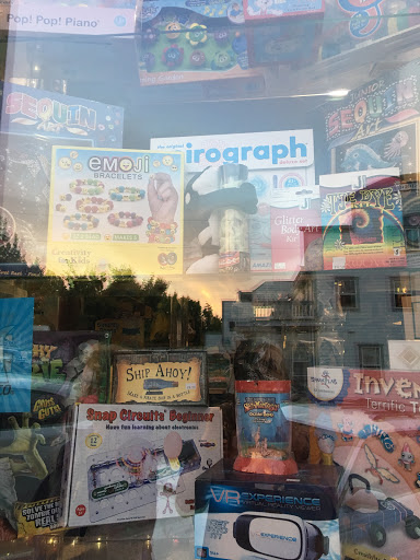 Toy Store «Toy Box», reviews and photos, 20 1st St, Friday Harbor, WA 98250, USA