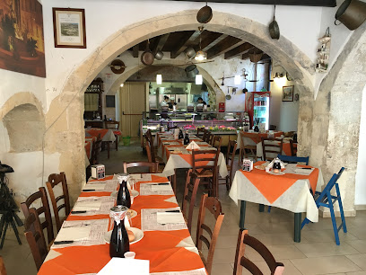 Arrusti&mangia - Ronco Cristina, 3, 96100 Siracusa SR, Italy