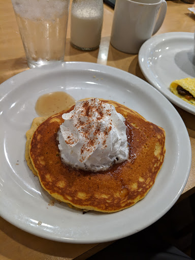 Shopping Mall «Sandy Plains Centre», reviews and photos, 2960 Shallowford Rd, Marietta, GA 30066, USA