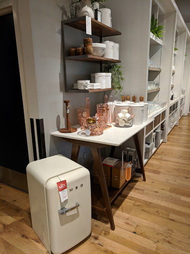 Furniture Store «west elm», reviews and photos, 2201 Westlake Ave Ste 100, Seattle, WA 98121, USA
