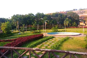 Sheila Raheja Garden image