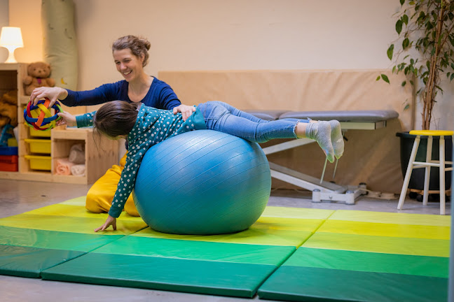 Reacties en beoordelingen van Katrien Schoonjans, Kinderkine, Rotswatertrainer en Fasciatherapeute bij Het Huis van Katrien