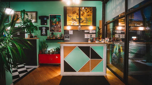 Tattoo Shop «Wild Wind Tattoo», reviews and photos, 1452 N Western Ave, Chicago, IL 60622, USA