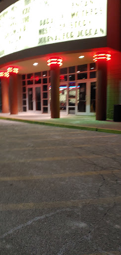 Movie Theater «Regal Cinemas Shiloh Crossing 18», reviews and photos, 10400 E. US 36, Avon, IN 46168, USA