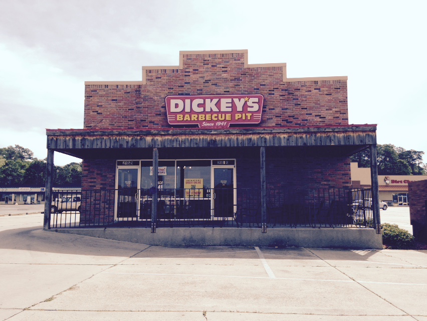 Dickey's Barbecue Pit 39440